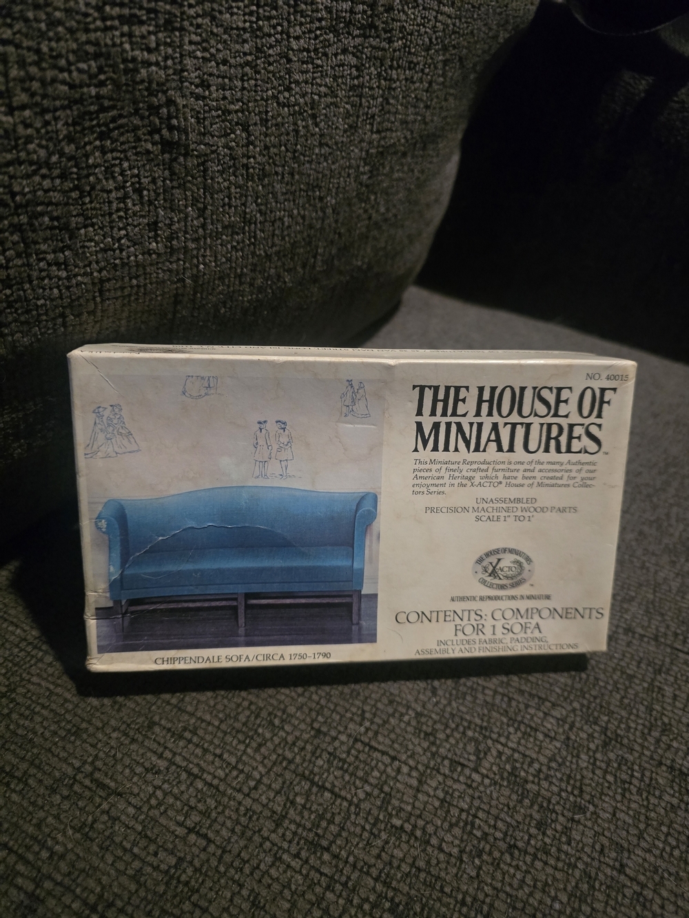 X-ACTO The House of Miniatures  | No. 40015 Chippendale Sofa Kit
